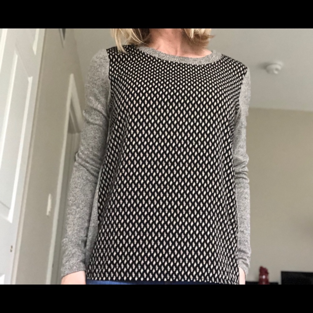 Adorable mixed media top.